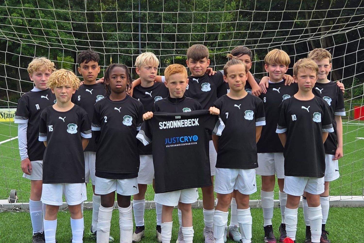 Eiskalte Partnerschaft: Just Cryo sponsert die U12