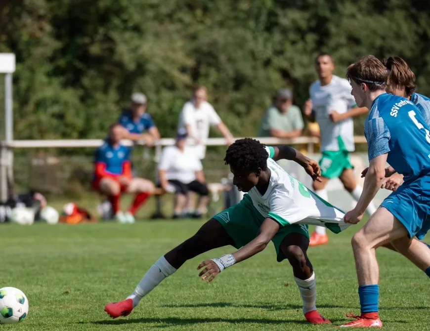 Unter Flutlicht beim Tabellenführer