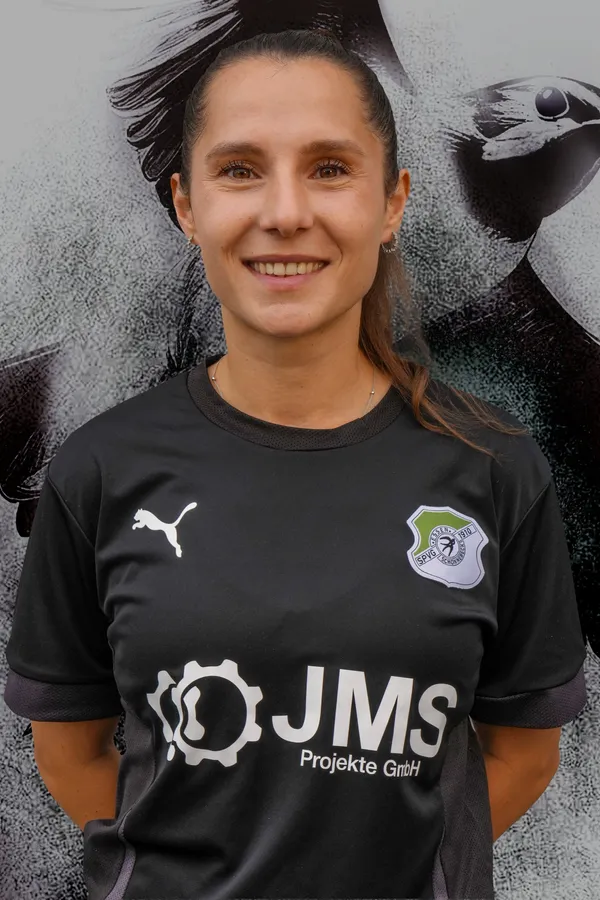 Esra Kiroglu