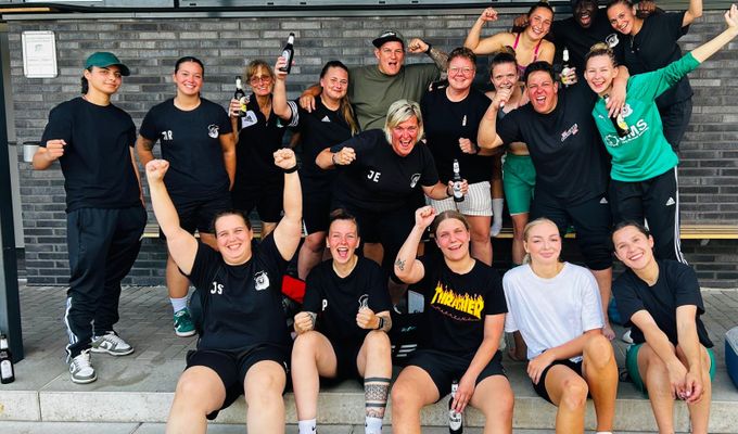 10:0 - Schwalben-Frauen schlagen Adler-Frauen