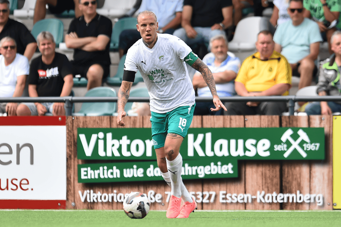 Foto zum Newsartikel Kapitän bleibt an Bord: Matthias Bloch verlängert!