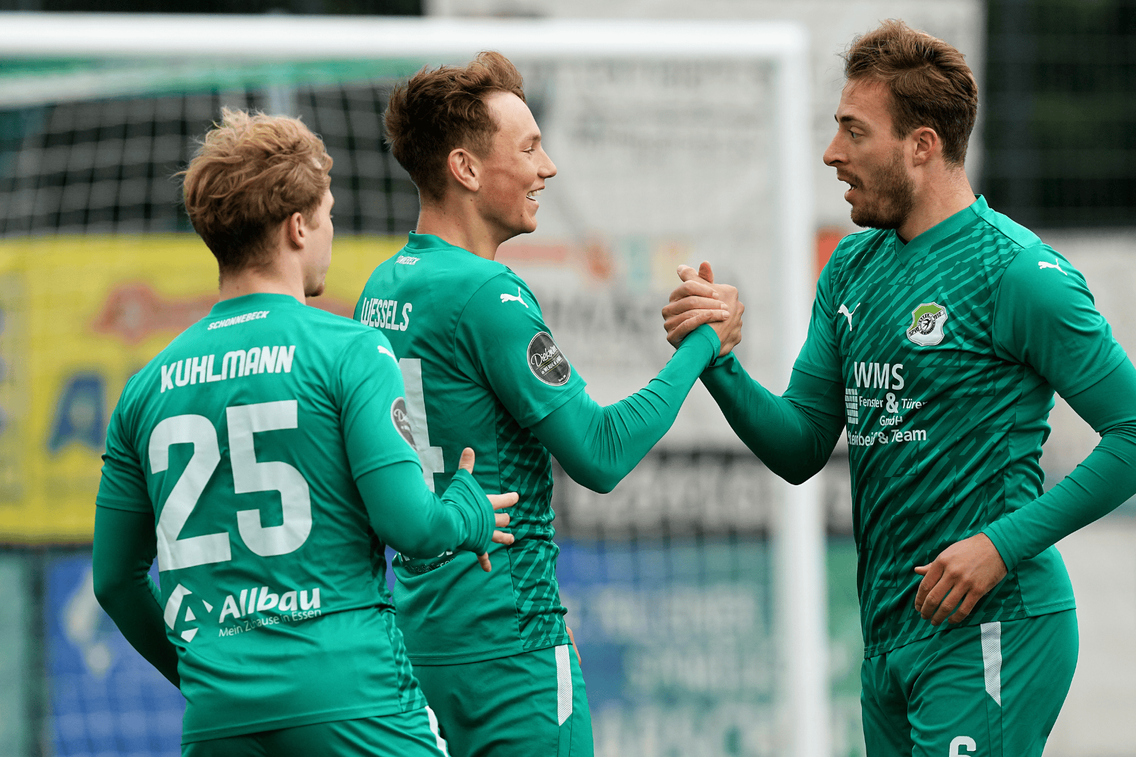 Foto zum Newsartikel Derbysieg bei Flutlicht