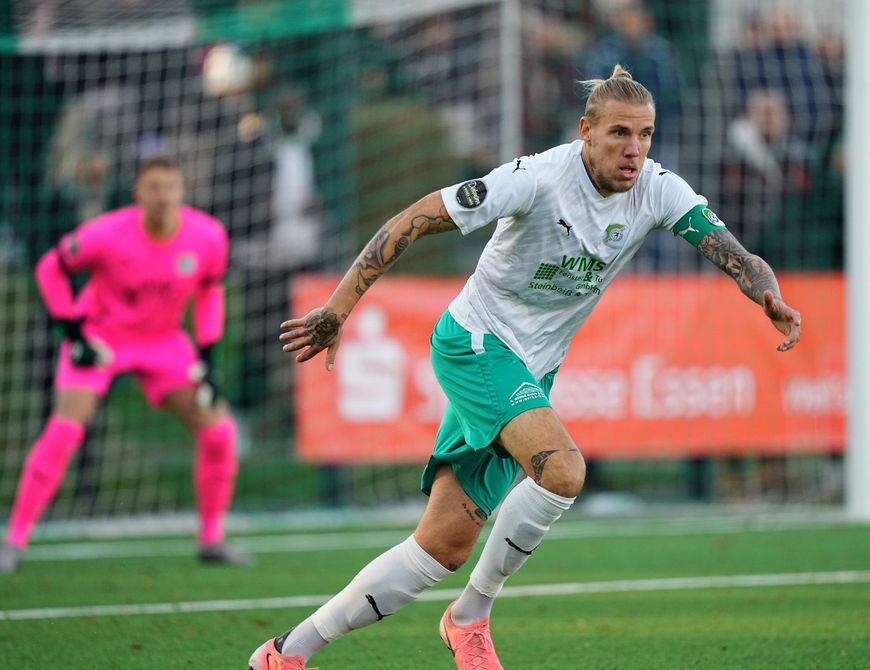 Schwalben müssen sich mit 2:2 gegen 1. FC Kleve begnügen