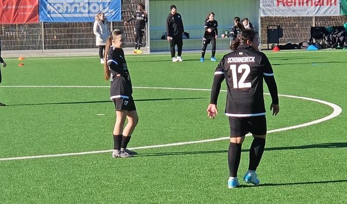 U13w mit  3:2-Sieg beim ETB SW Essen
