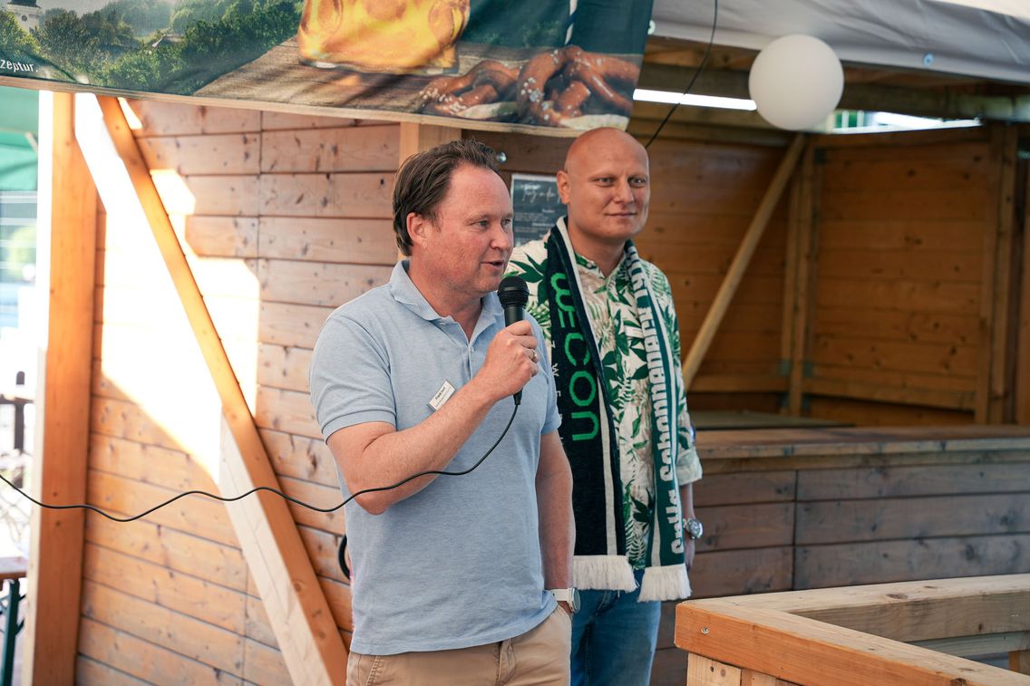 Foto zum Newsartikel Flutlicht, Fußball und Netzwerk: WECON Afterwork-Event